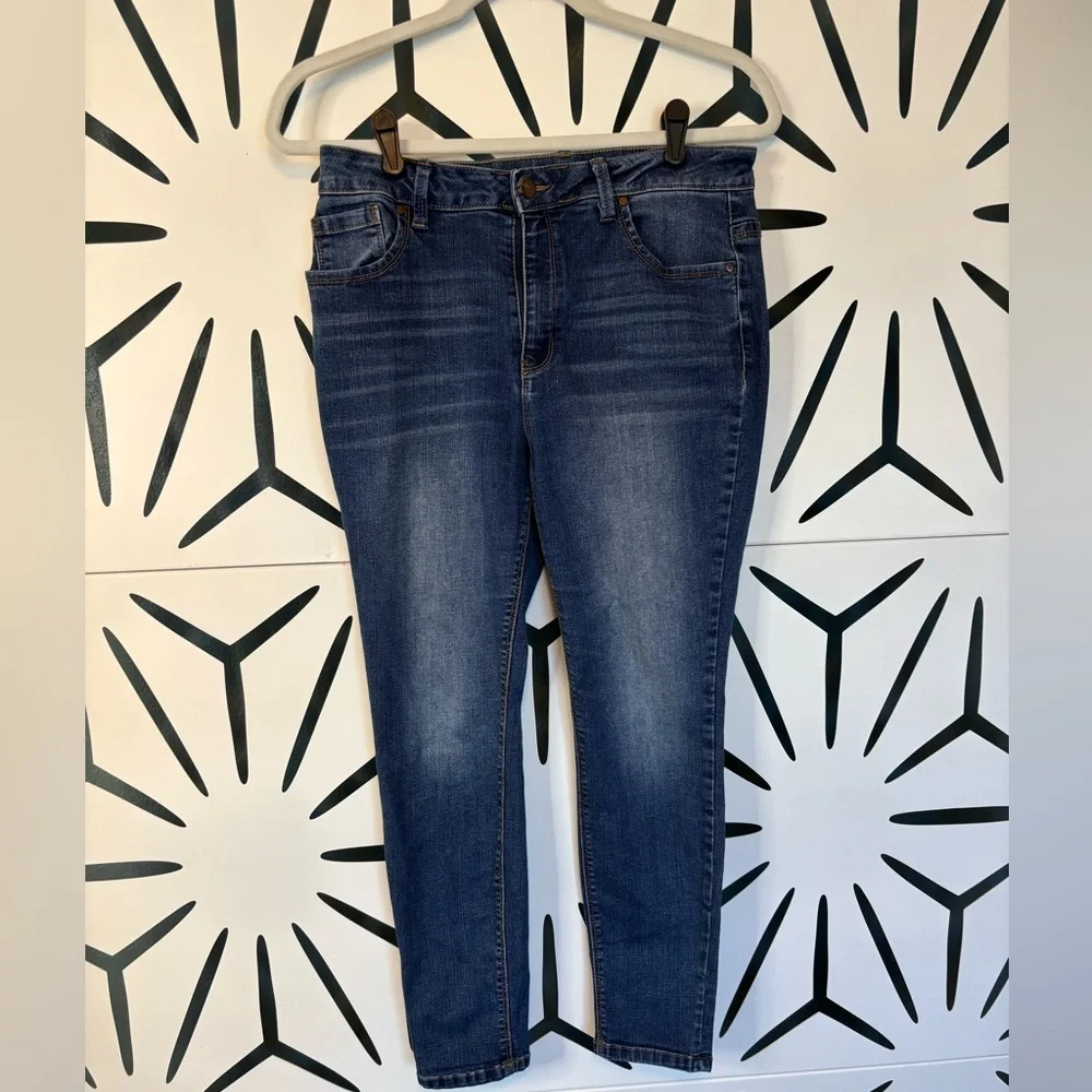 D Jeans Dark Blue Skinny Distressed Jeans – Size 8P